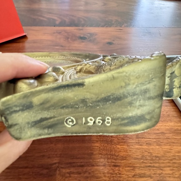 Vintage 1968 Miller Chalkware Eagle Wall hanging Gold Tone Federal Style Mirror - Picture 3 of 11